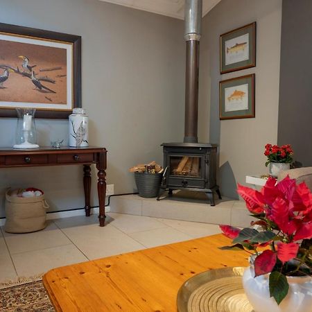 Rueby'S Guesthouse Dullstroom Esterno foto
