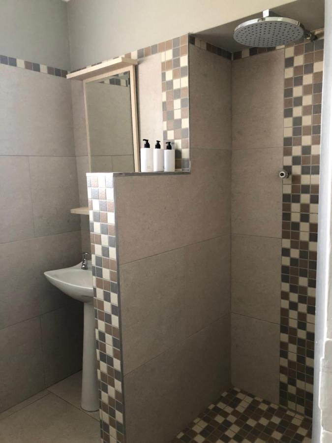 Rueby'S Guesthouse Dullstroom Esterno foto