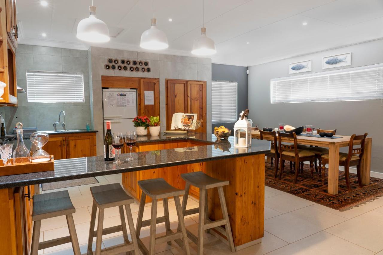 Rueby'S Guesthouse Dullstroom Esterno foto