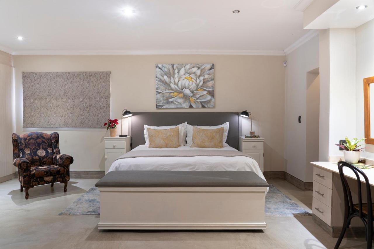 Rueby'S Guesthouse Dullstroom Esterno foto
